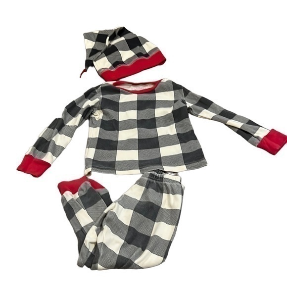 Loved baby 3T Buffalo print pjs and hat - Picture 1 of 1